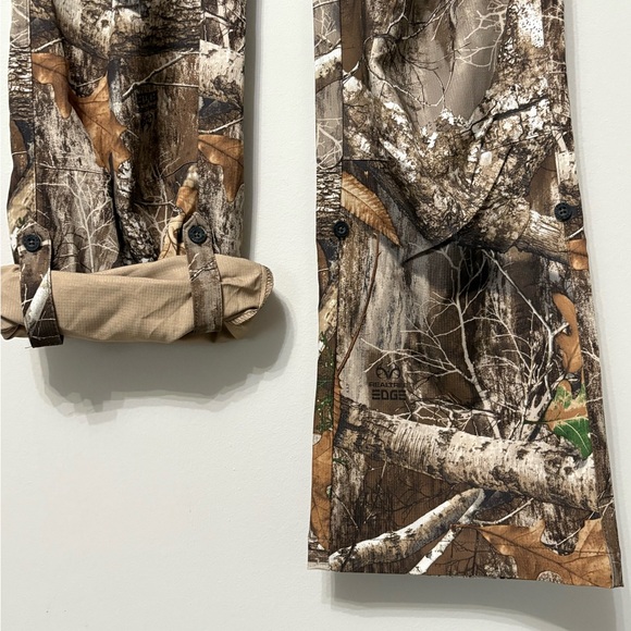 Realtree Women's Camouflage Hunting Pants - Picture 4 of 8